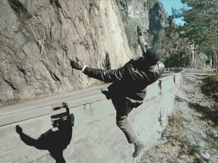 Ghost Rider: Spirt of Vengeance Idris Elba falling backwards stunt